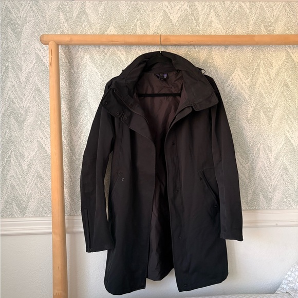 Patagonia Women's Black 3 in 1 parka - Picture 4 of 5